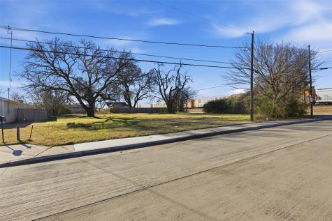 8240 Carbondale Street Dallas TX 75216