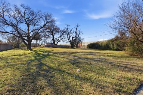 8240 Carbondale Street Dallas TX 75216
