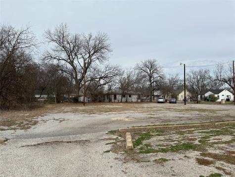 1615 Travis Street Sherman TX 75090