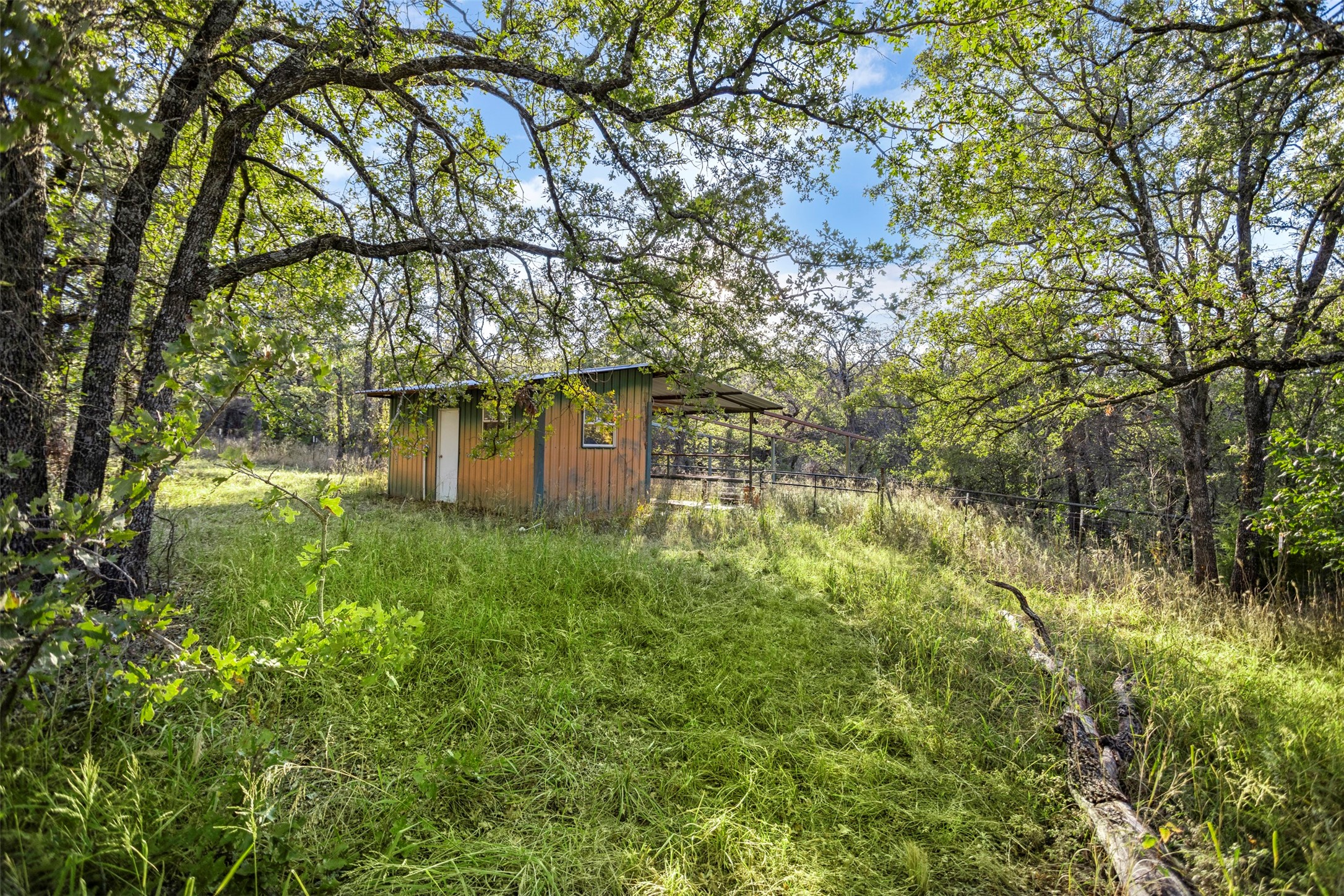 199 Cheyenne Trail Springtown TX 76082