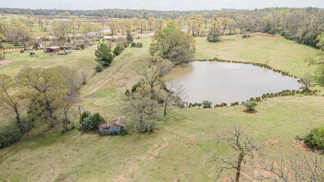 4156 W County Road 212 Buffalo TX 75831