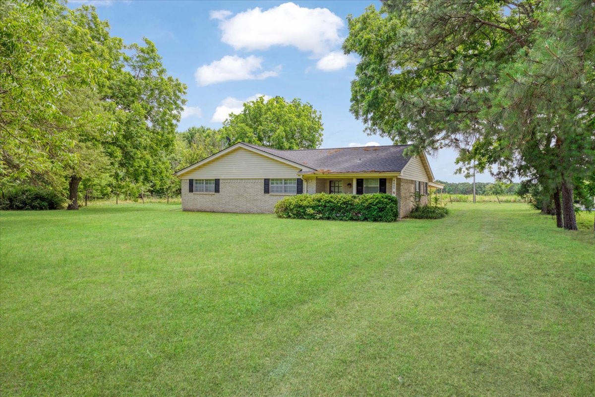 4400 N State Highway 121 Bonham TX 75418