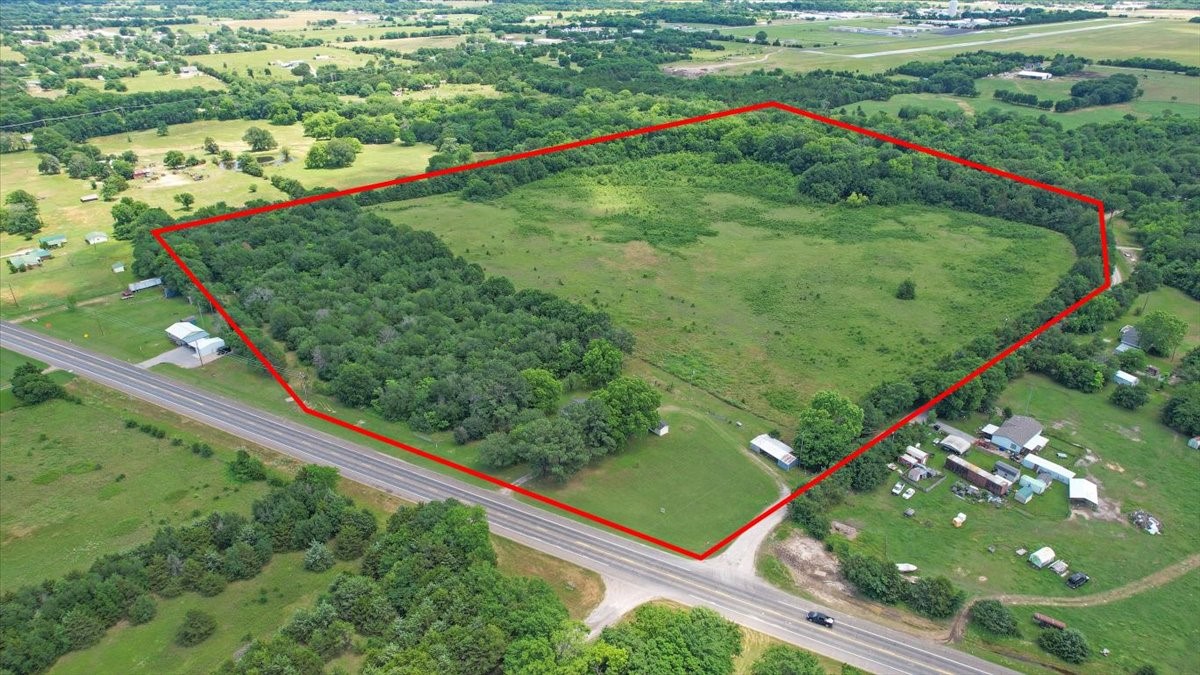 4400 N State Highway 121 Bonham TX 75418
