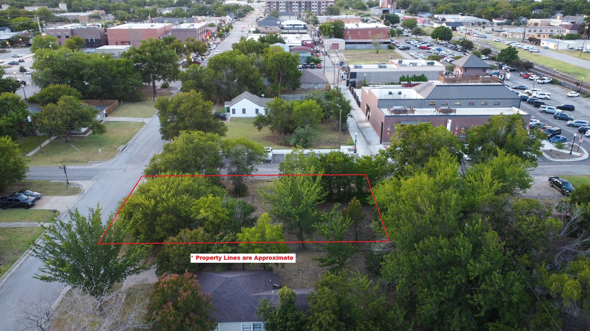 225 S Wilson Street Burleson TX 76028