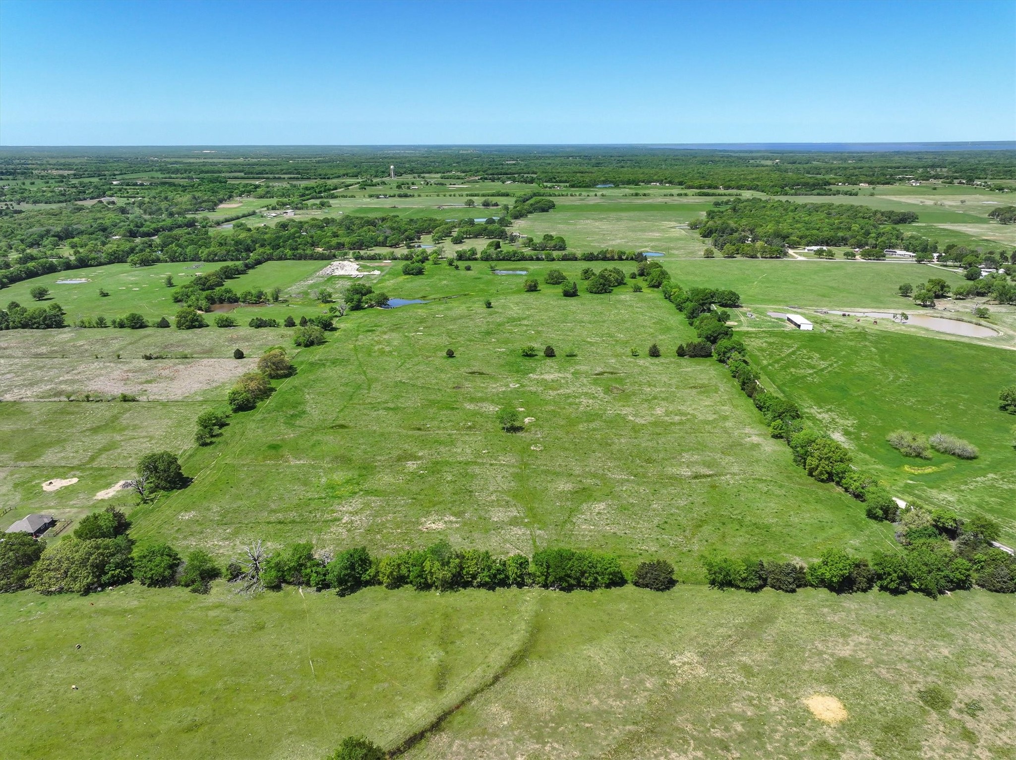 325 Vz County Road 3717 Edgewood TX 75117
