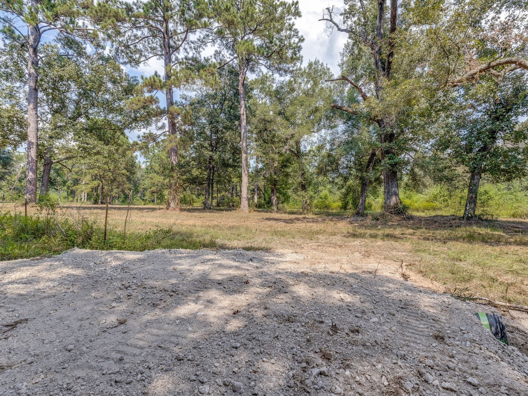 1166 Cr 2060 Hardin TX 77564