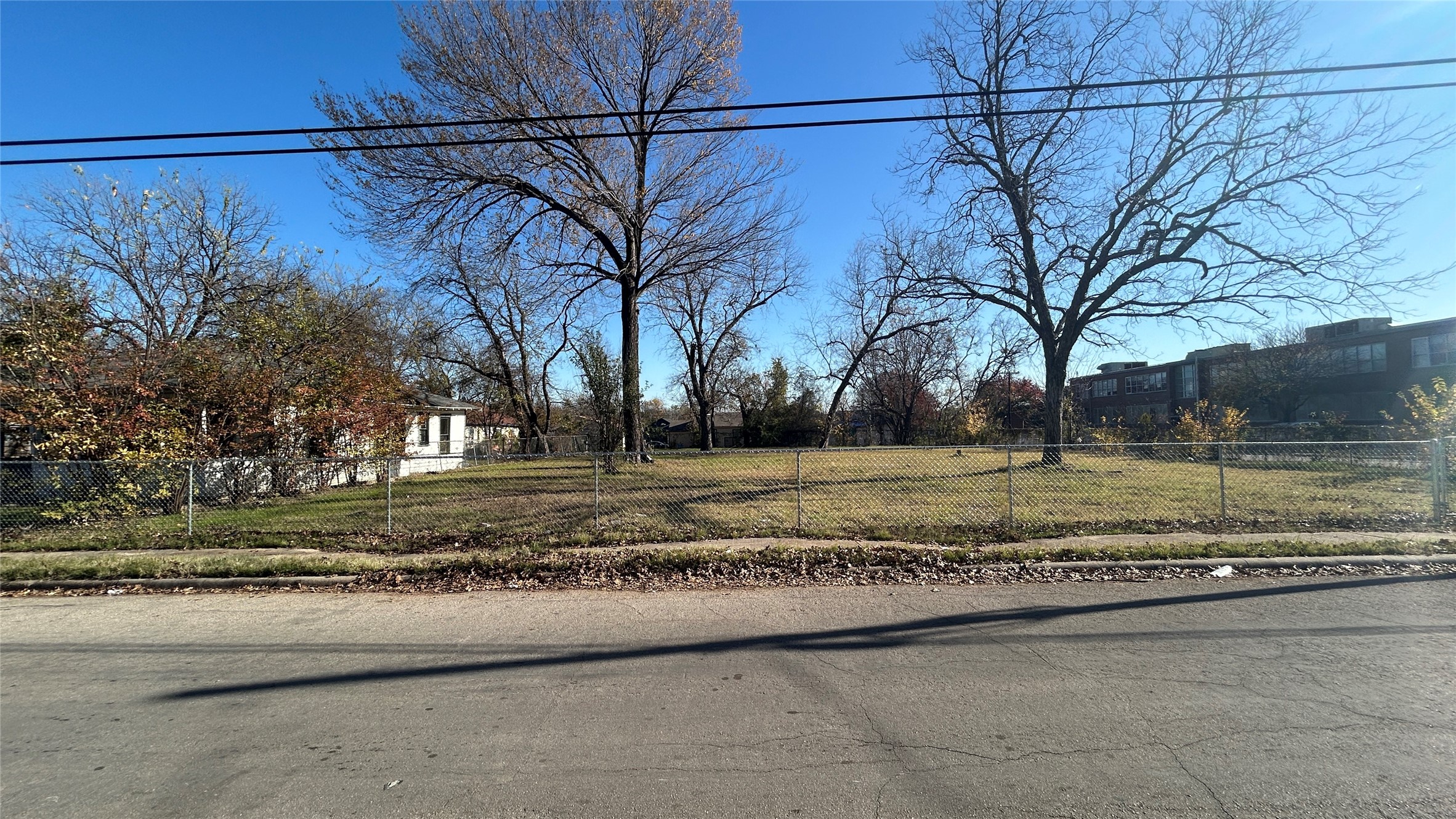 4302 Metropolitan Avenue Dallas TX 75210