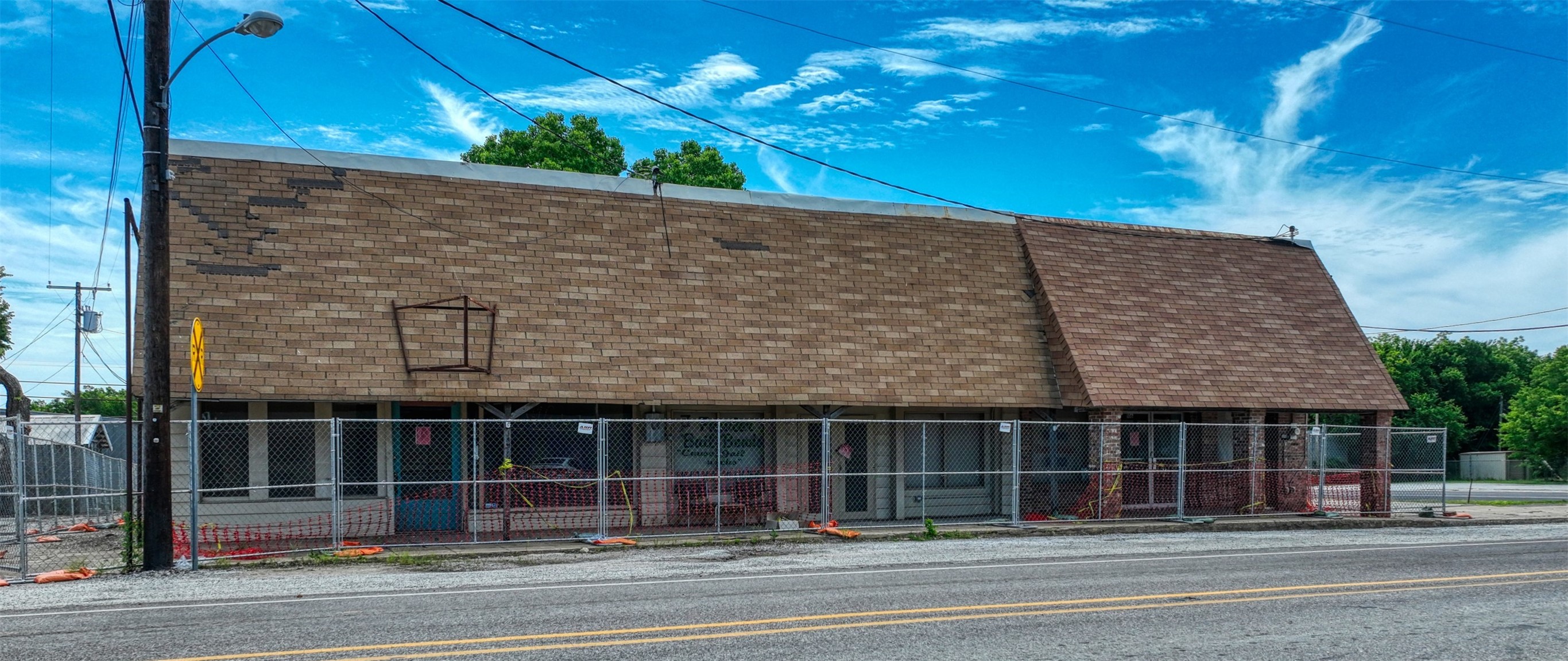 110 N Wickham Street Alvord TX 76225