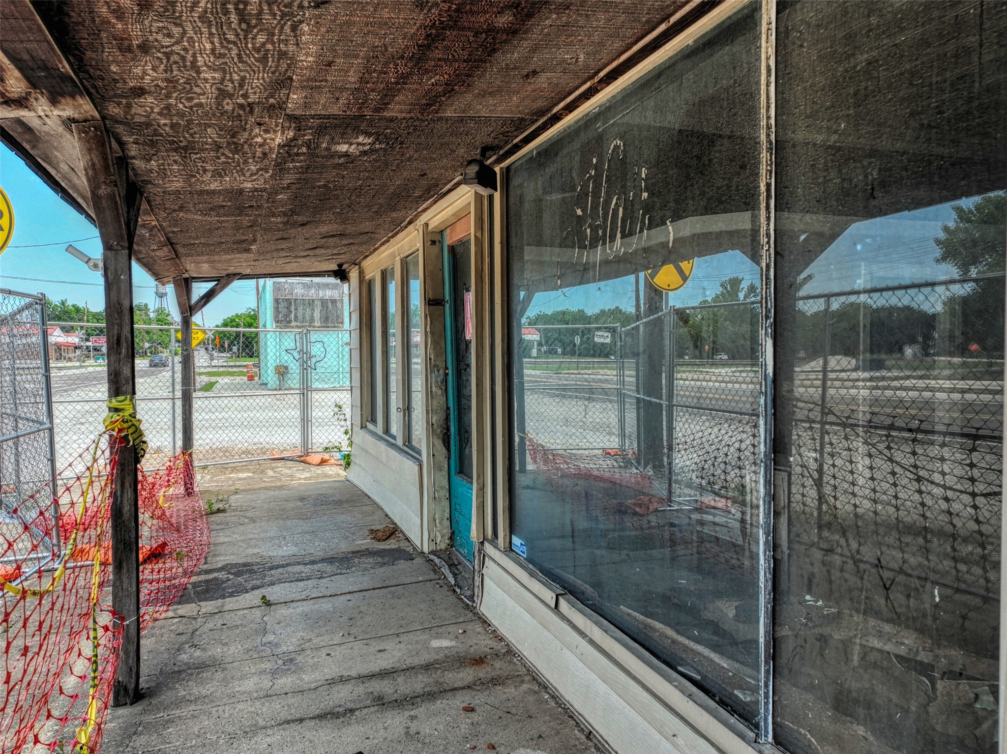 110 N Wickham Street Alvord TX 76225