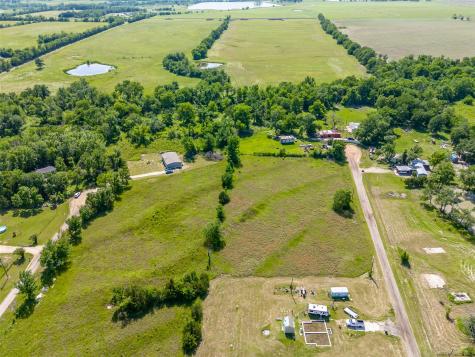 23070 County Road 44190 Paris TX 75462