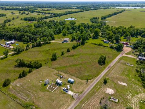 23070 County Road 44190 Paris TX 75462