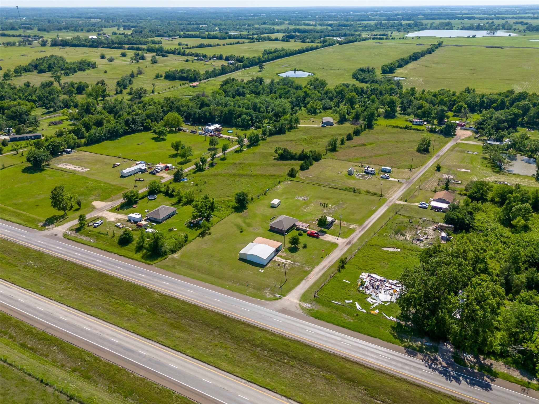 23070 County Road 44190 Paris TX 75462