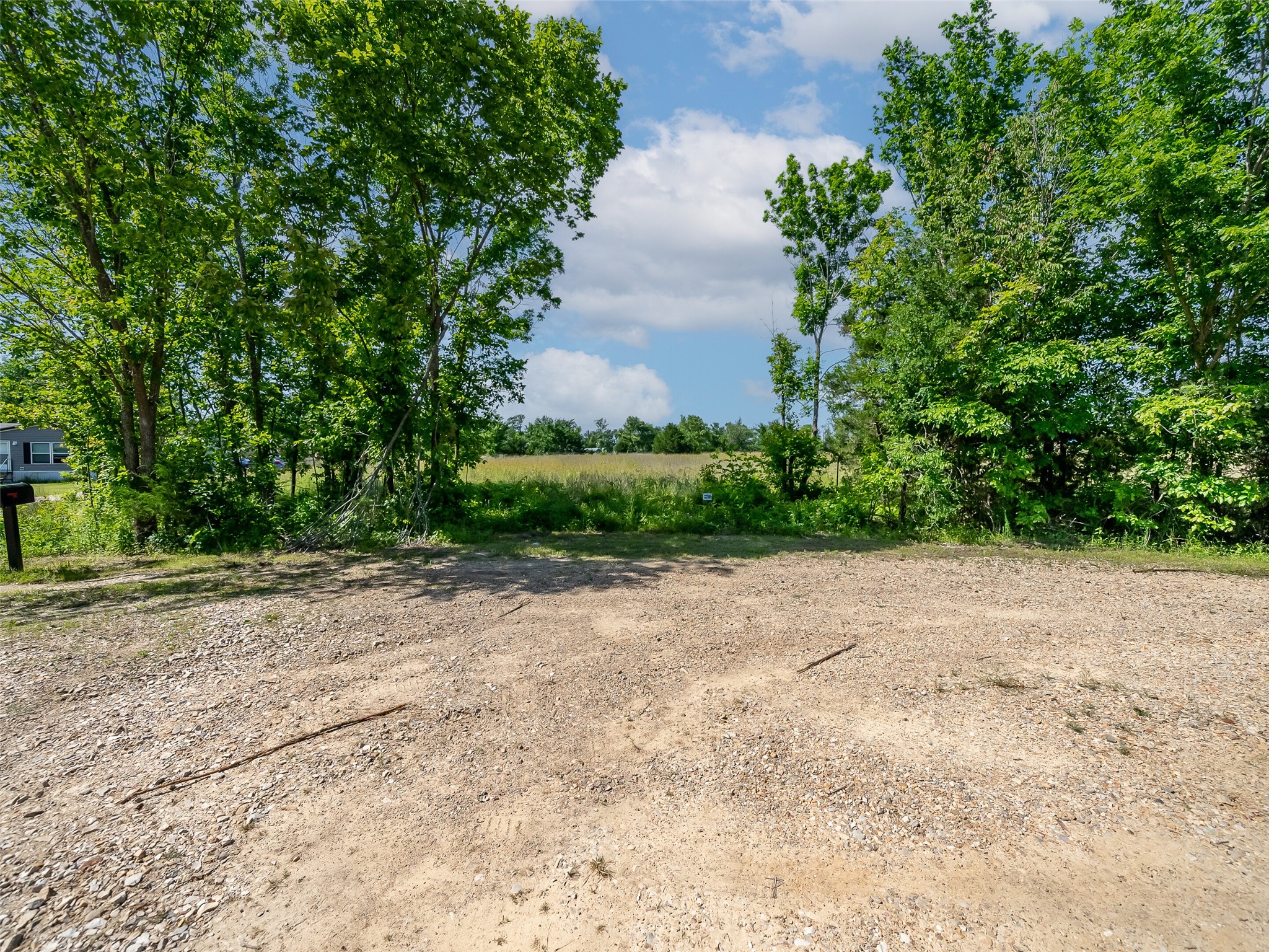 23070 County Road 44190 Paris TX 75462