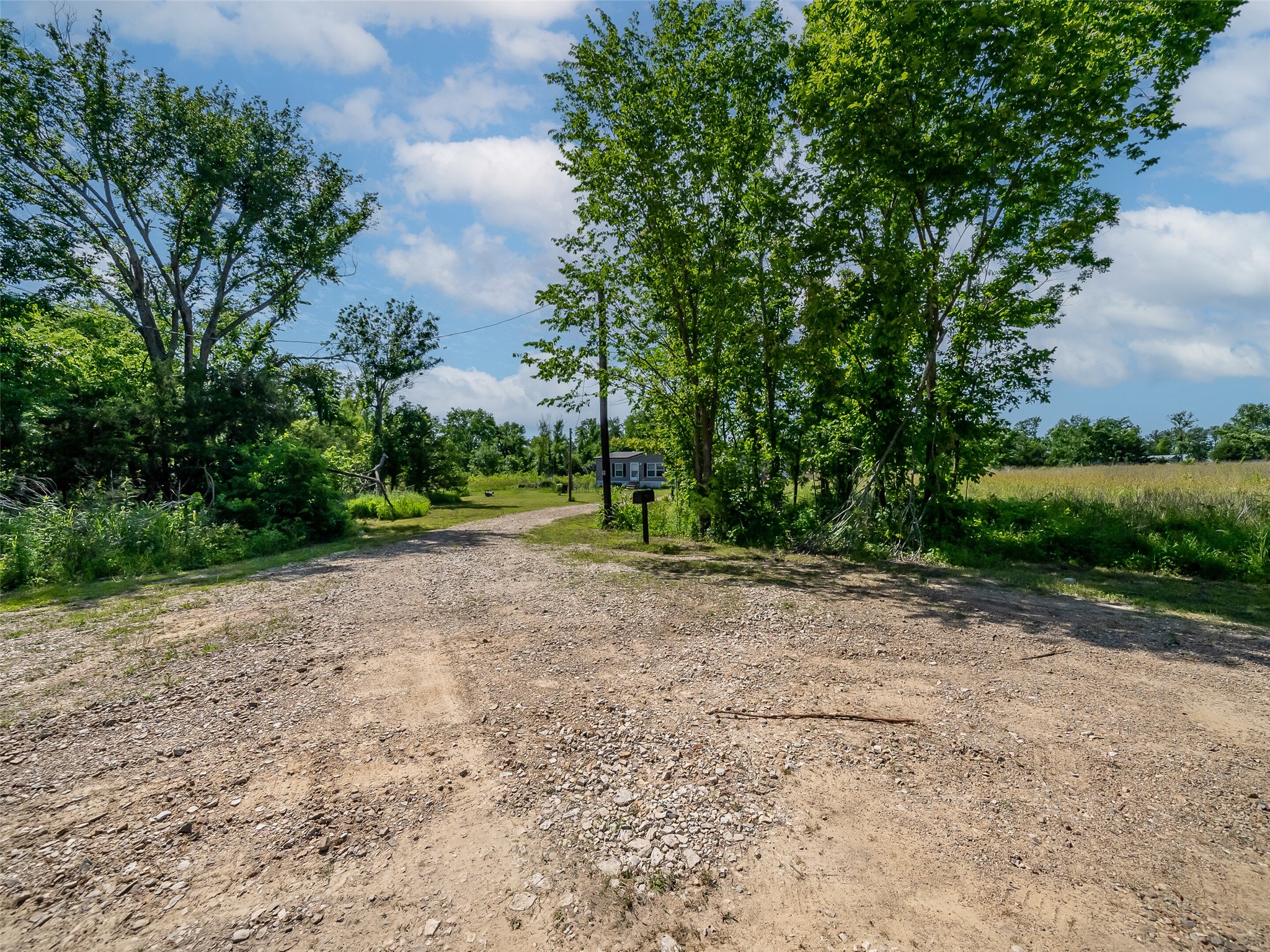 23070 County Road 44190 Paris TX 75462