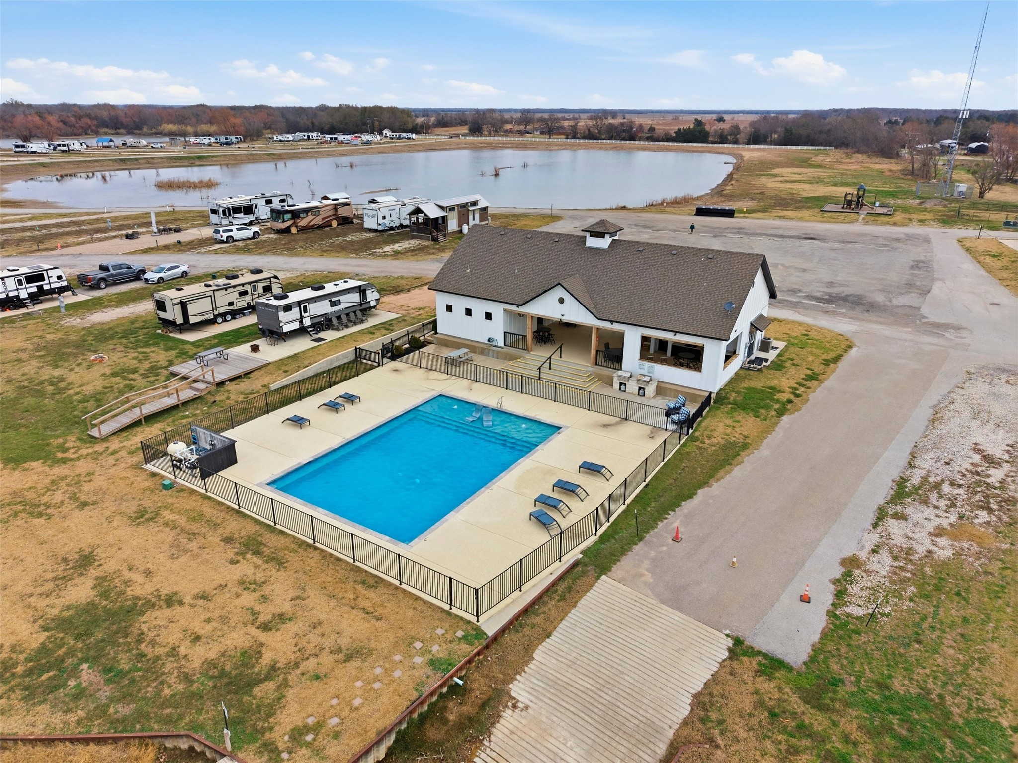 6384 Peninsula Road Kerens TX 75144