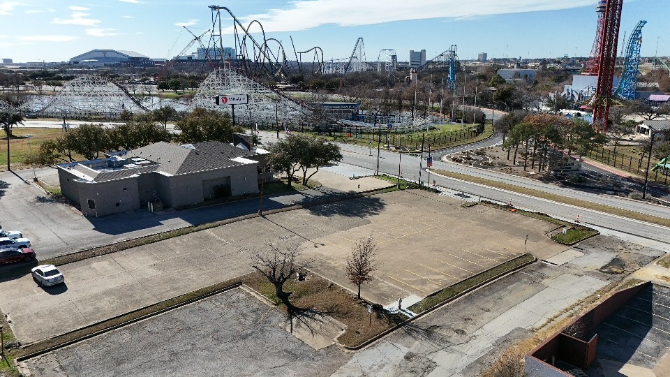 912 Six Flags Drive Arlington TX 76011