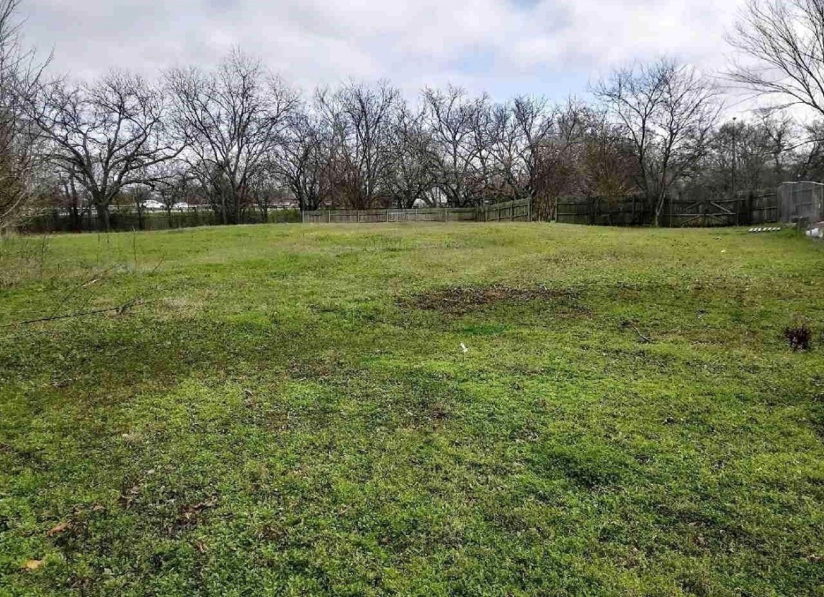 319 E Miller Street Burleson TX 76028