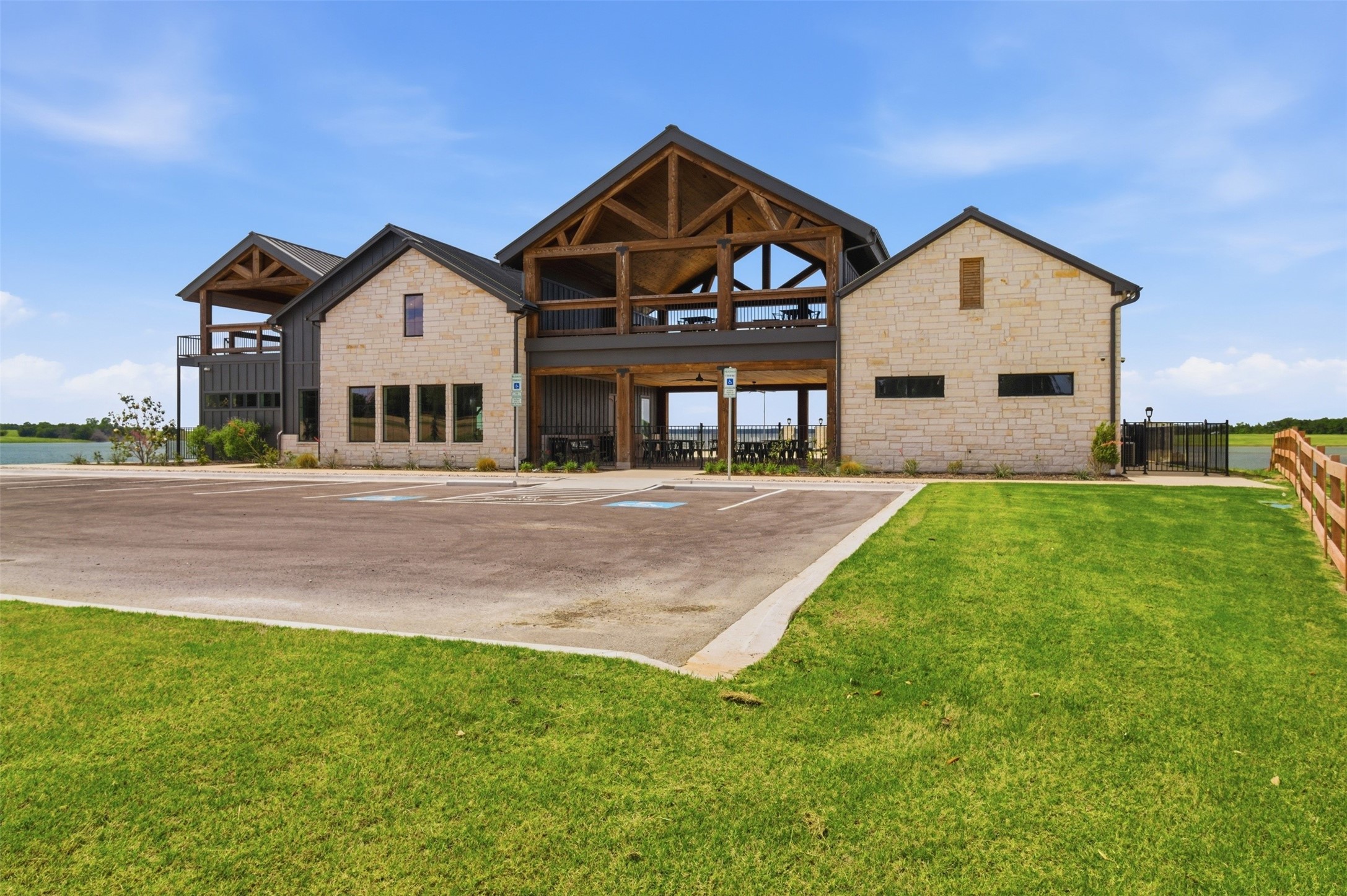 215 Lakeshore Terrace Windom TX 75492