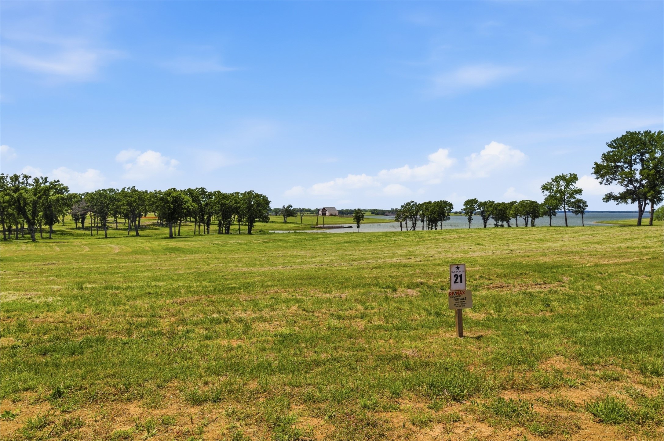 215 Lakeshore Terrace Windom TX 75492