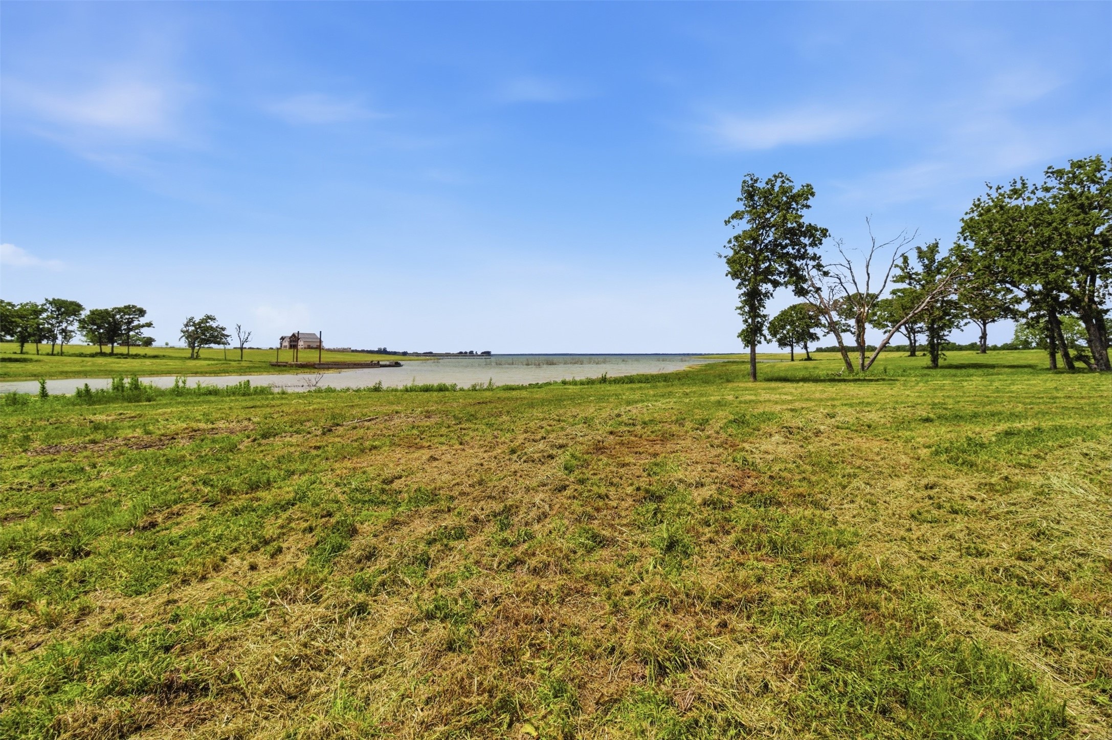 215 Lakeshore Terrace Windom TX 75492