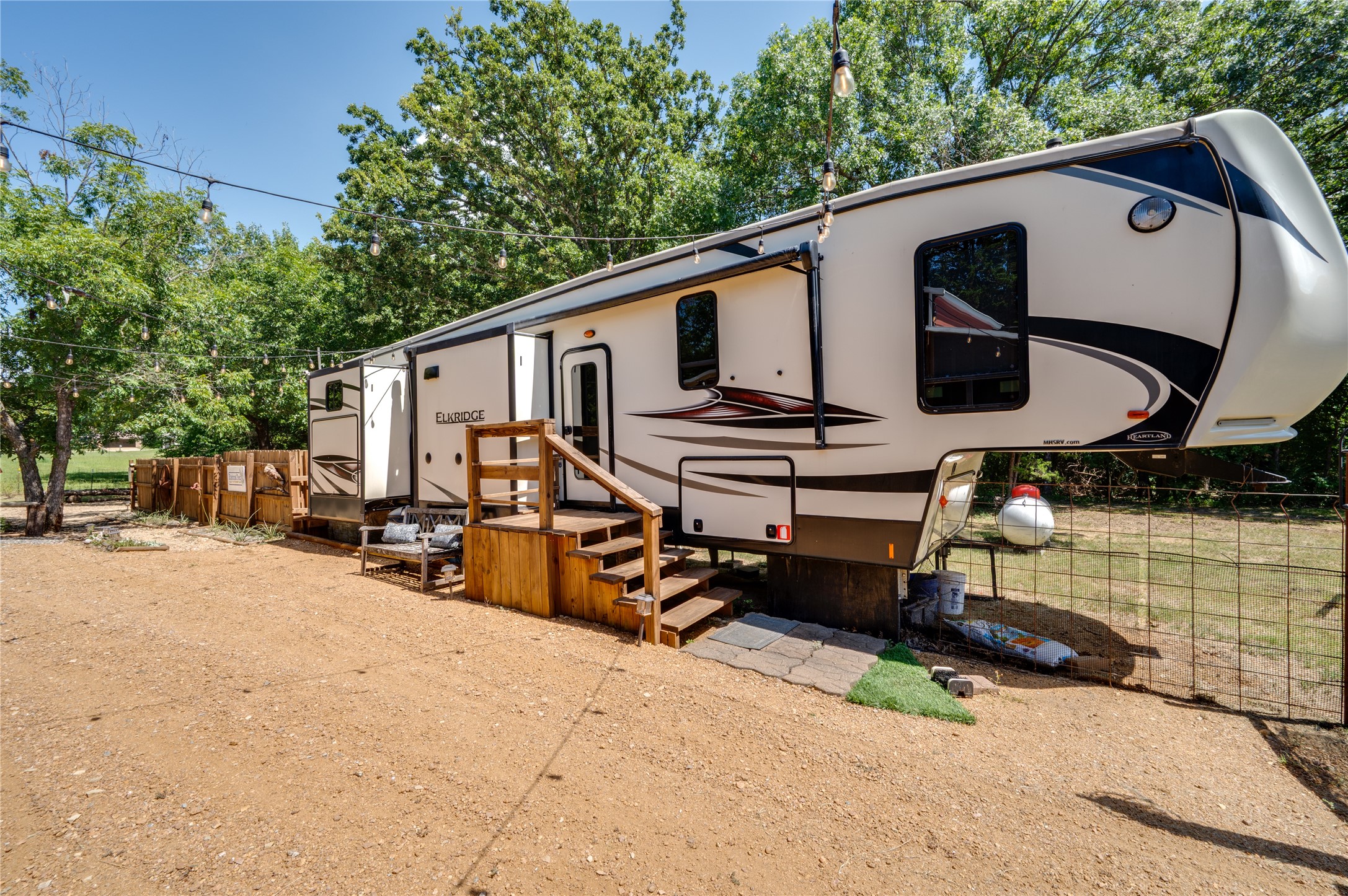 994 Cr 2770 Honey Grove TX 75446