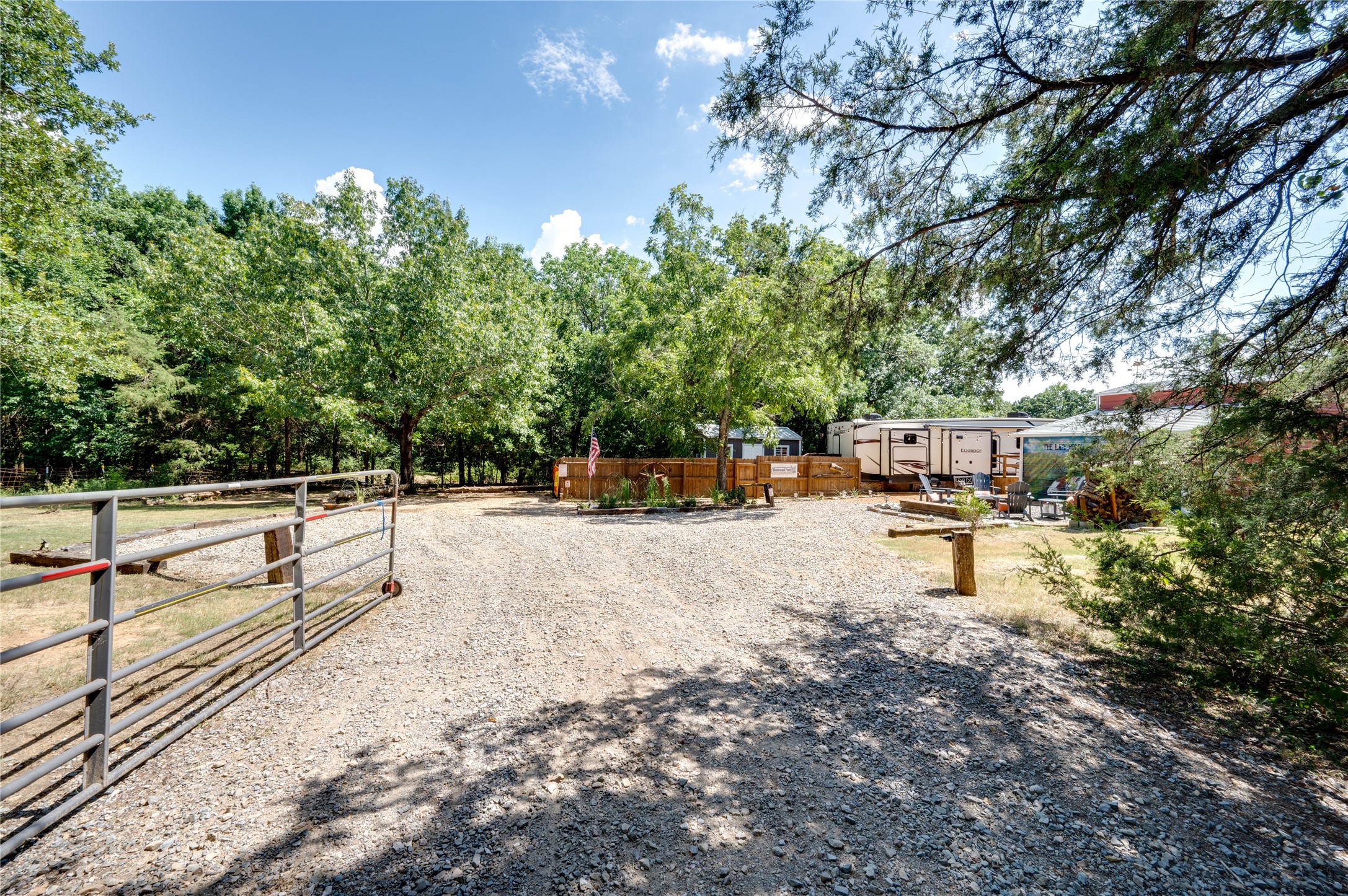 994 Cr 2770 Honey Grove TX 75446