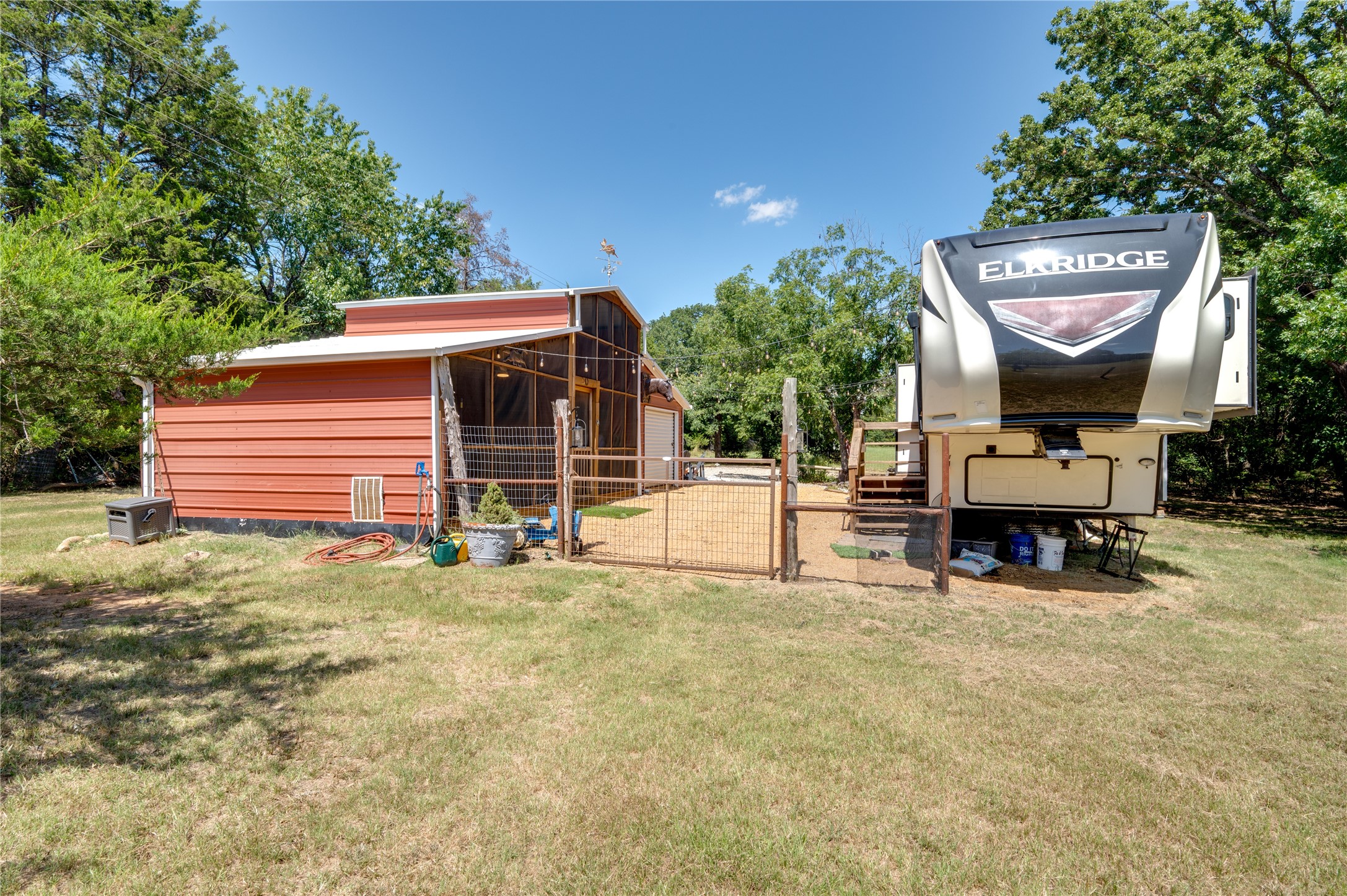 994 Cr 2770 Honey Grove TX 75446