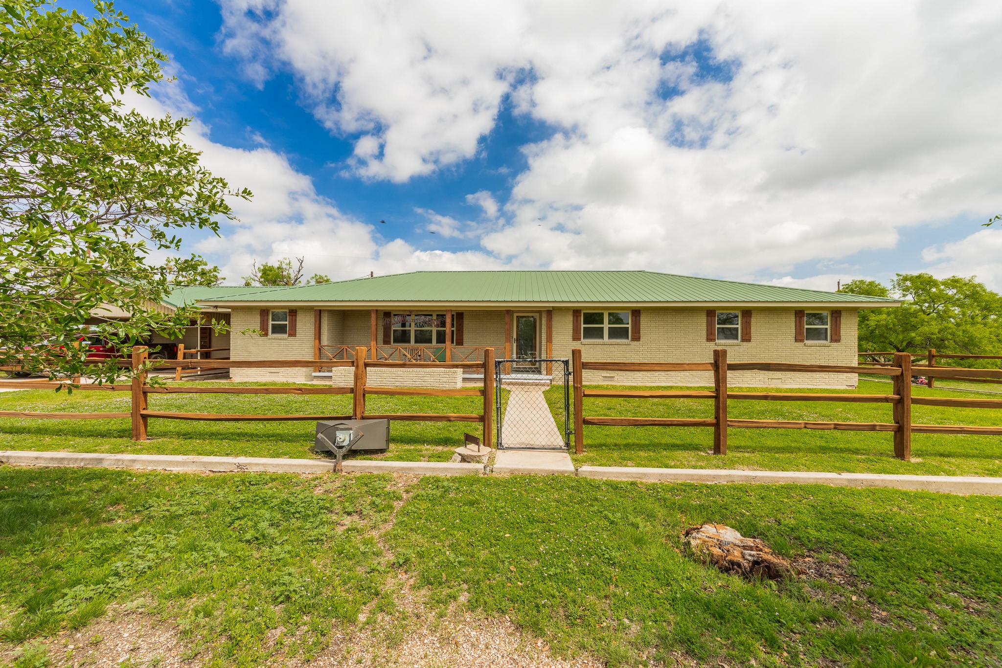 817 County Road 130 Ballinger TX 76882