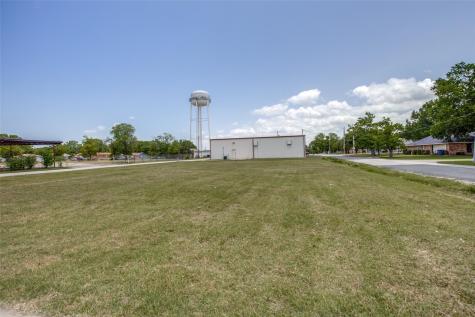 529 N 4th Street Princeton TX 75407