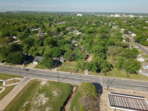 484 S Dewey Avenue Sherman TX 75090