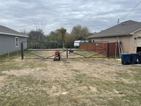 1039 E Magnolia Avenue Fort Worth TX 76104