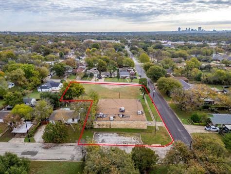 5550 Baylor Avenue River Oaks TX 76114