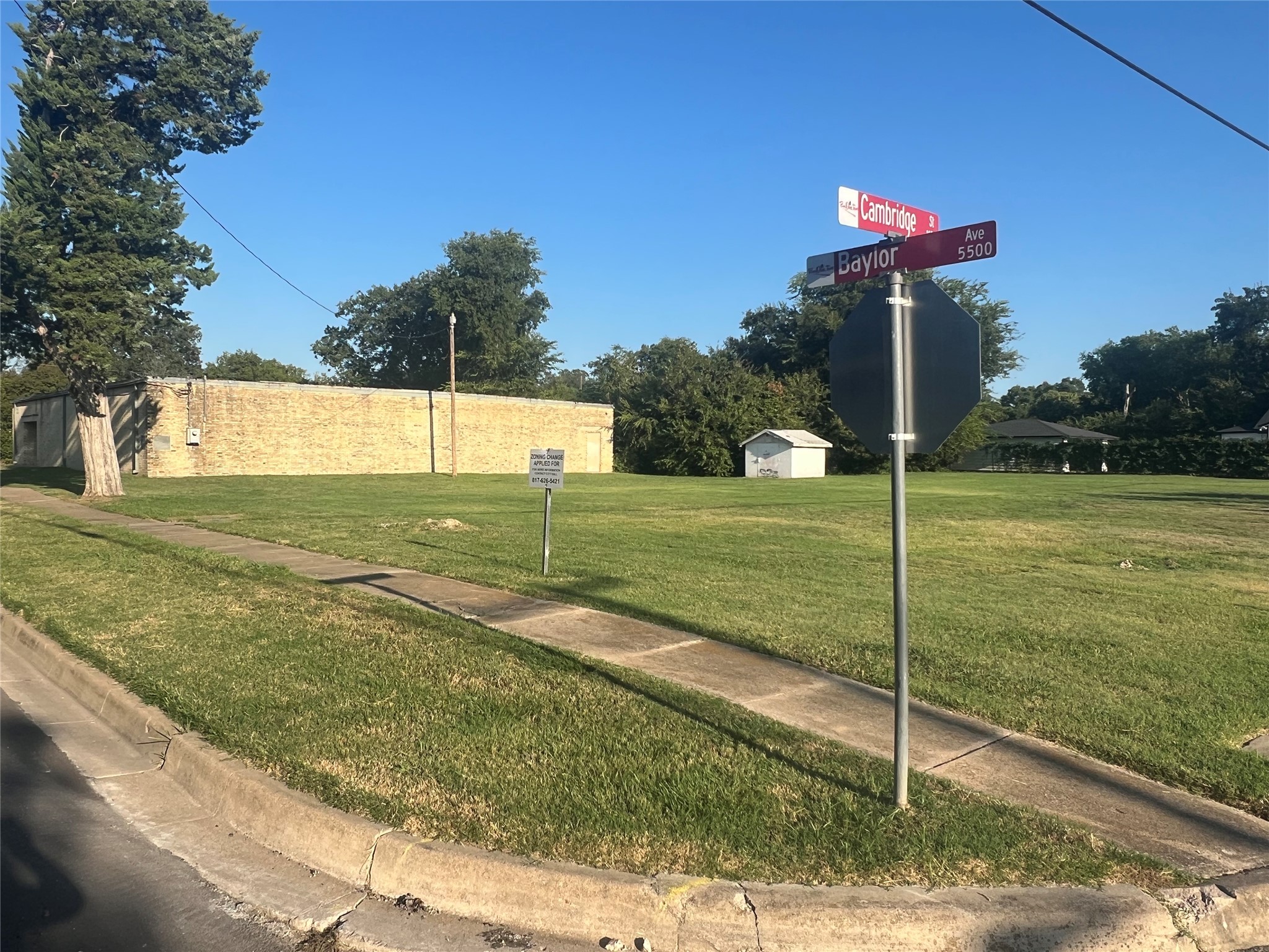 5550 Baylor Avenue River Oaks TX 76114
