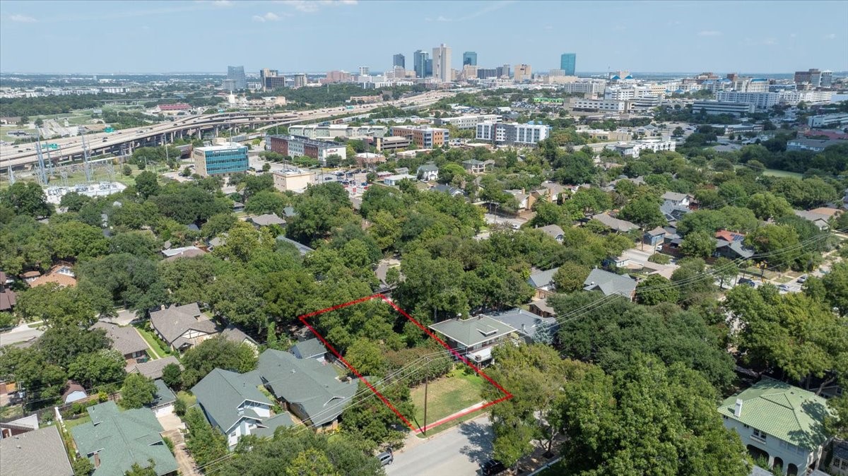 2328 Mistletoe Boulevard Fort Worth TX 76110