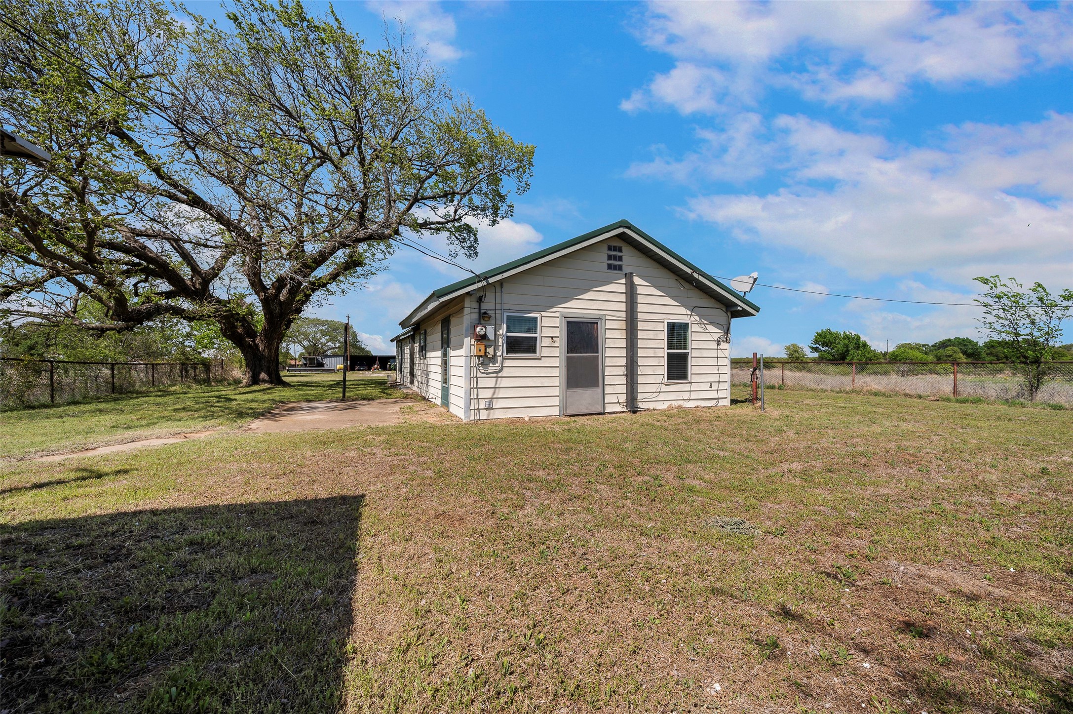 3913 Fm 1956 Nocona TX 76255