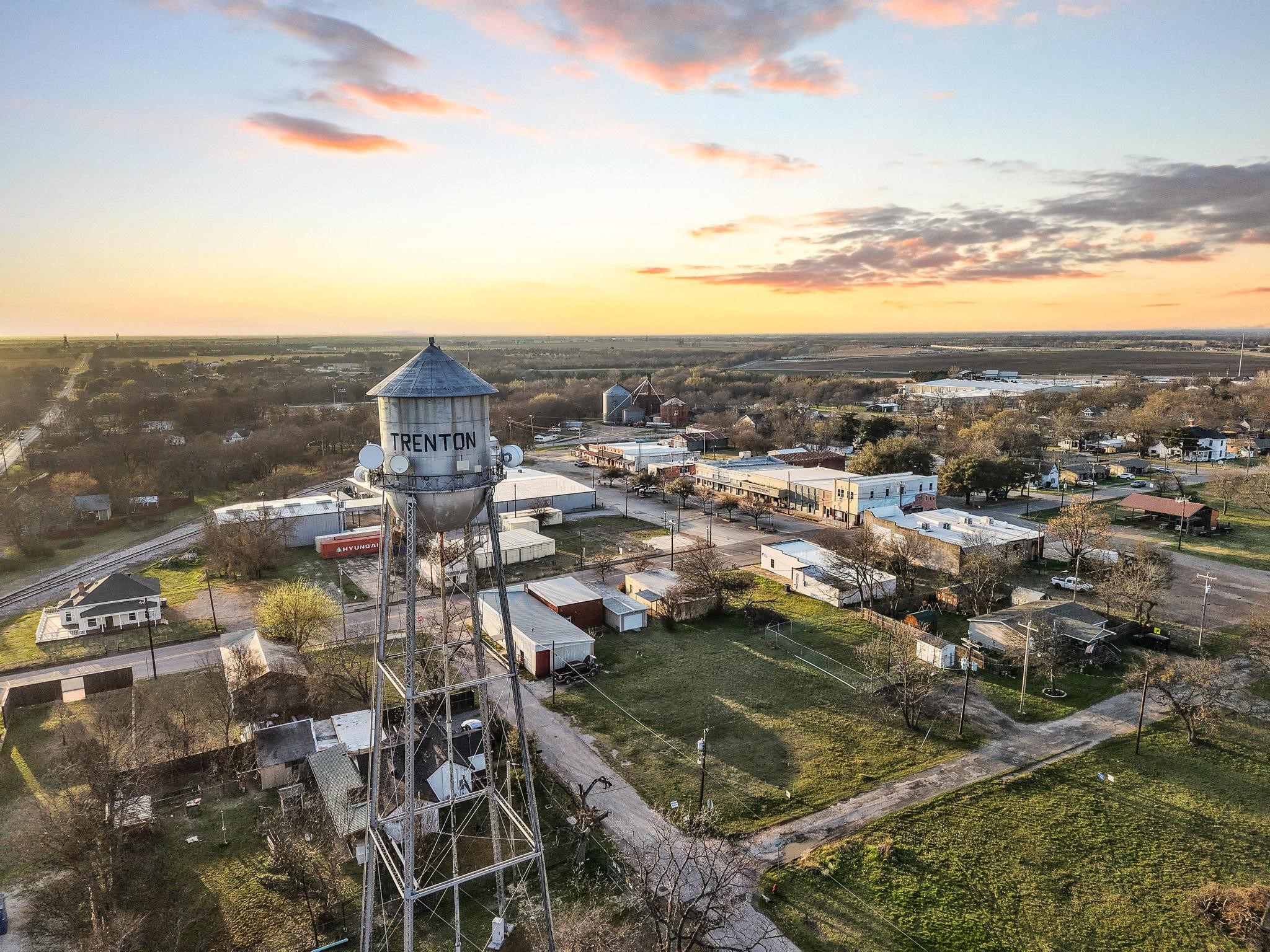 120 Holmes Street Trenton TX 75490