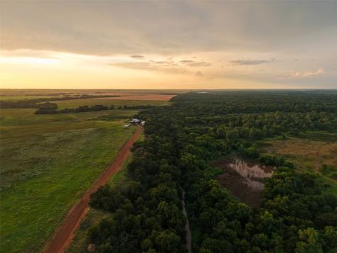 6977 E Fm 171 Byers TX 76357