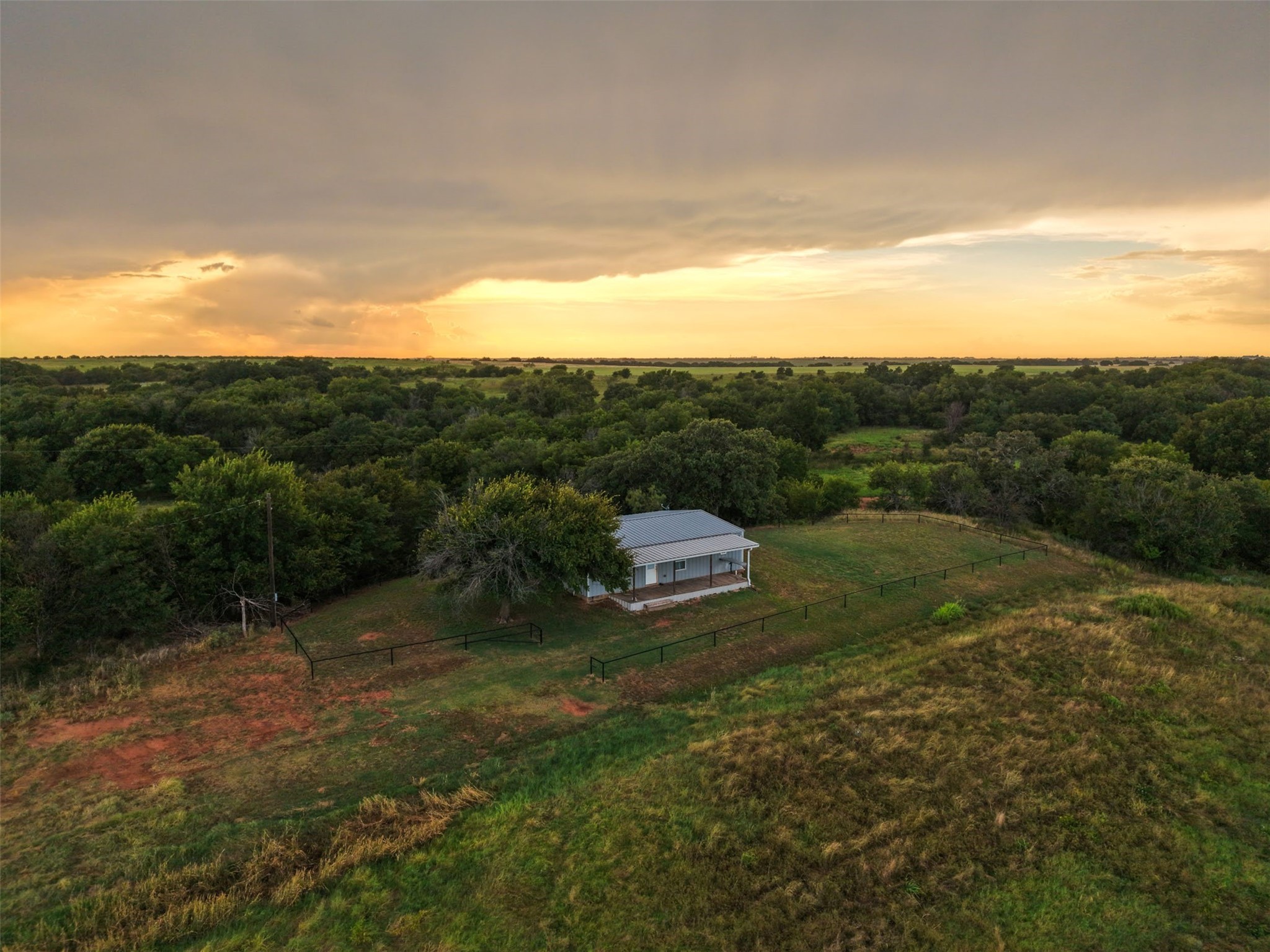 6977 E Fm 171 Byers TX 76357