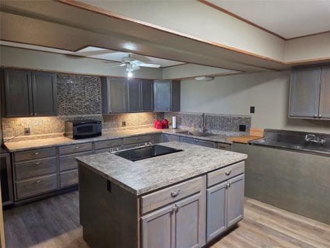 6977 E Fm 171 Byers TX 76357
