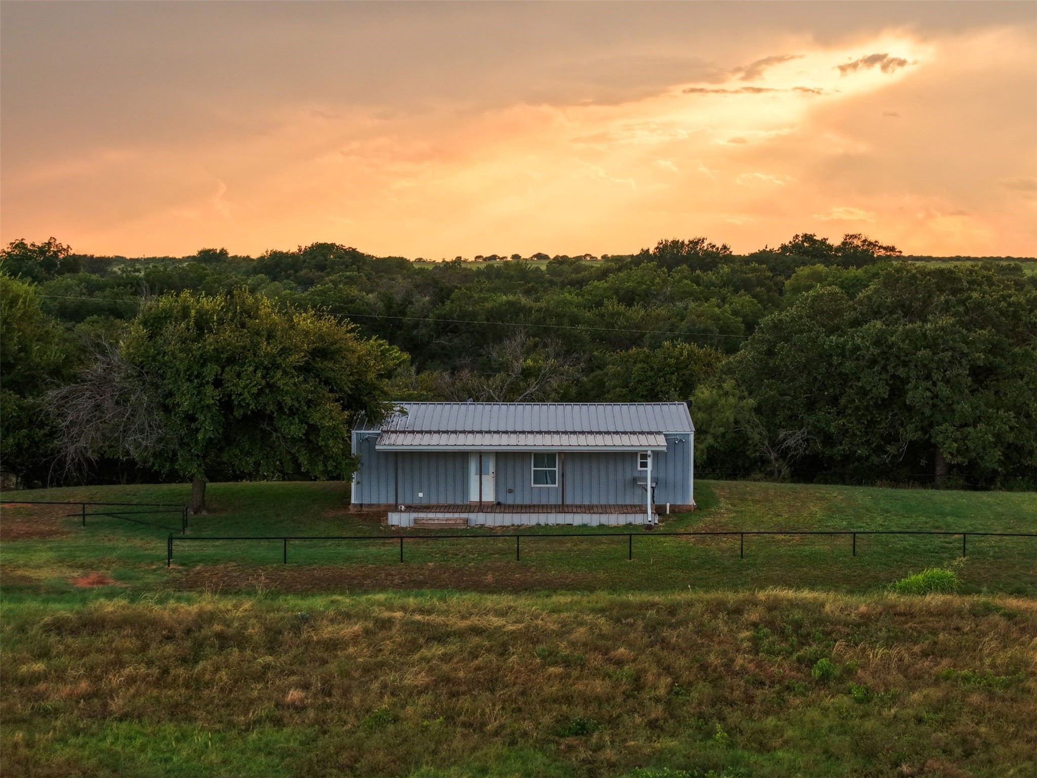 6977 E Fm 171 Byers TX 76357