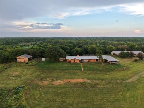 6977 E Fm 171 Byers TX 76357