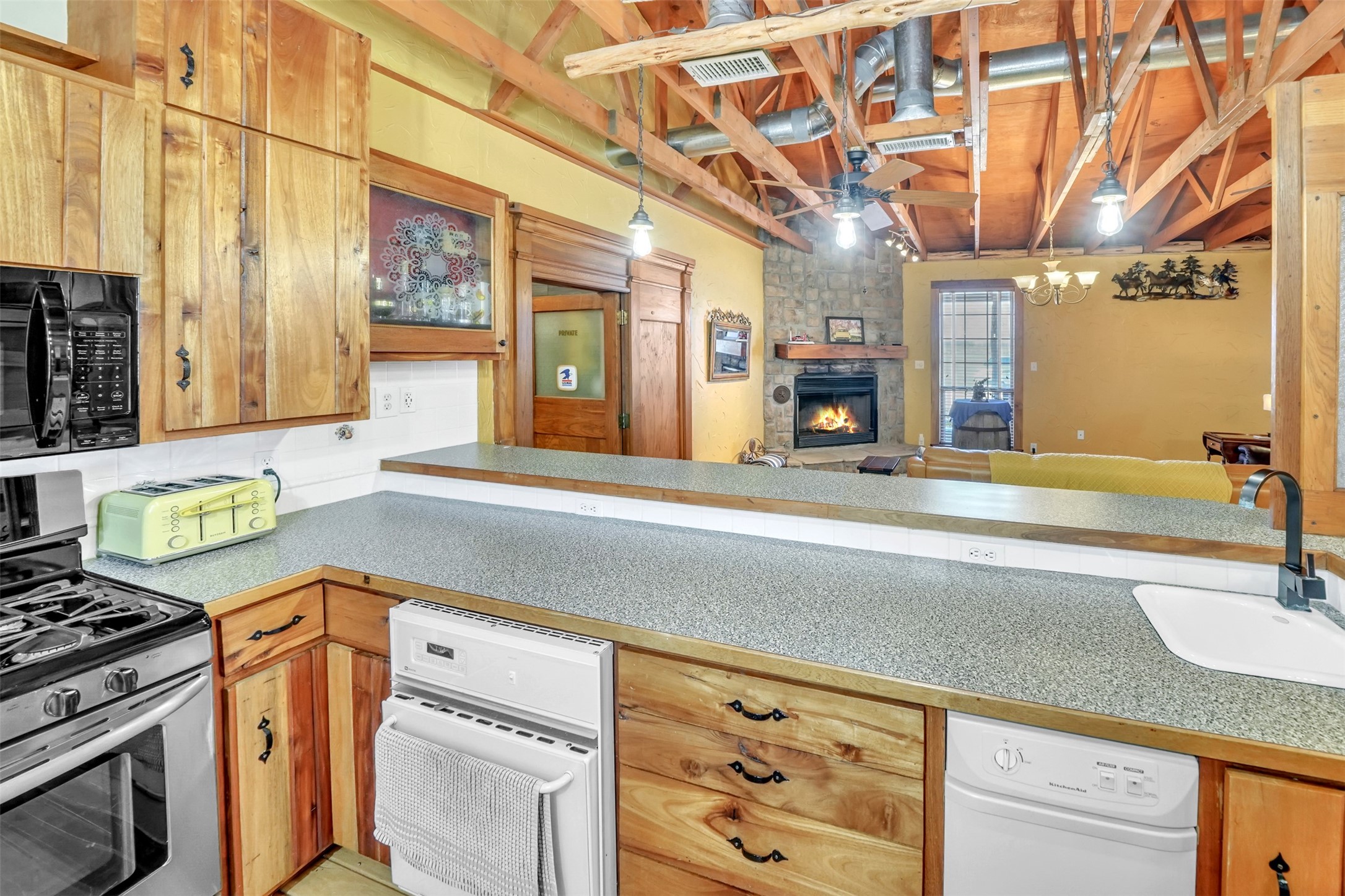 8840 State Highway 171 Hillsboro TX 76645