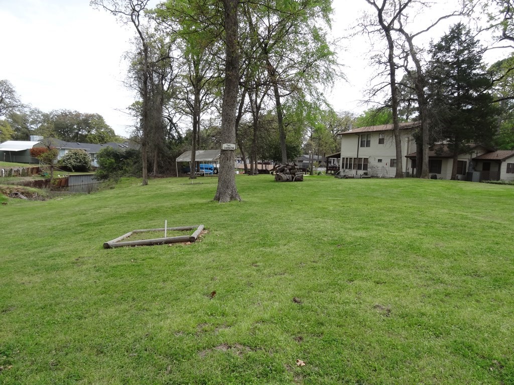 2052 Kanakoa Drive North Tool TX 75143
