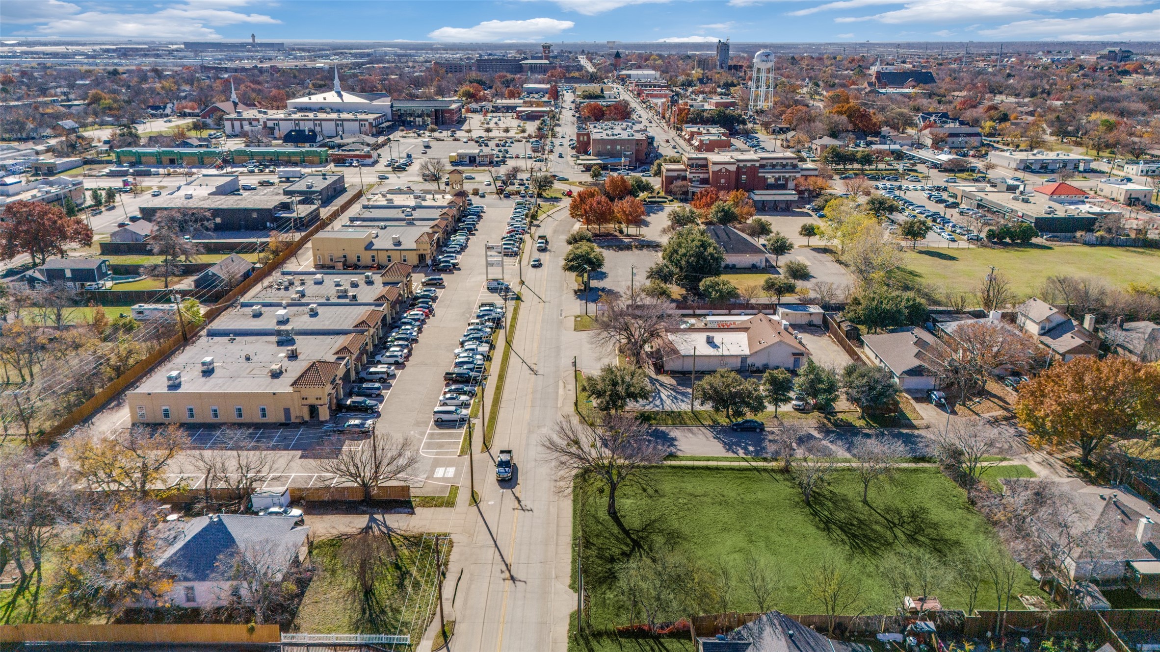 309 N Main Street Grapevine TX 76051