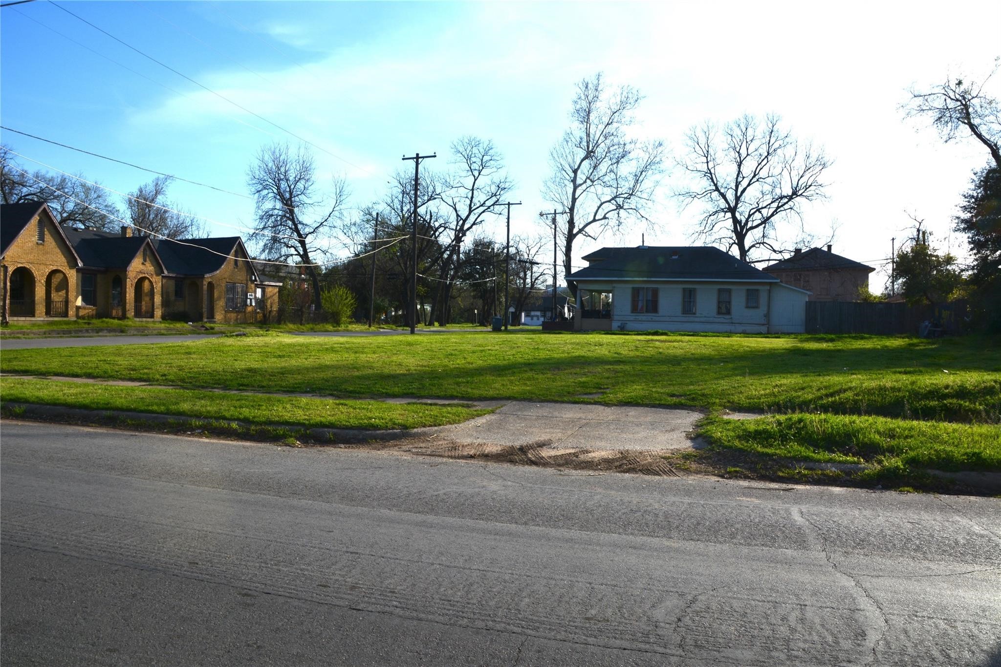 3525 Wendelkin Street Dallas TX 75215