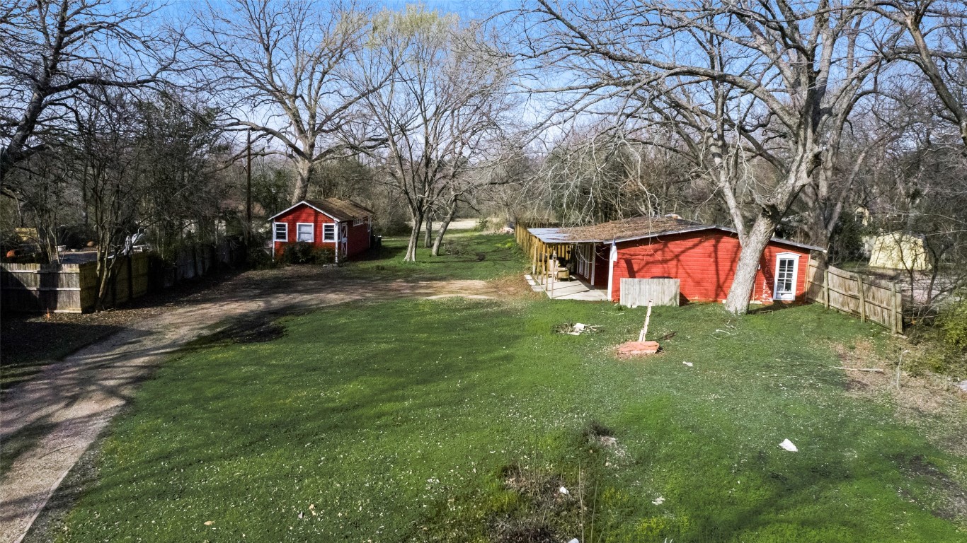 415 S Dallas Avenue Lancaster TX 75146