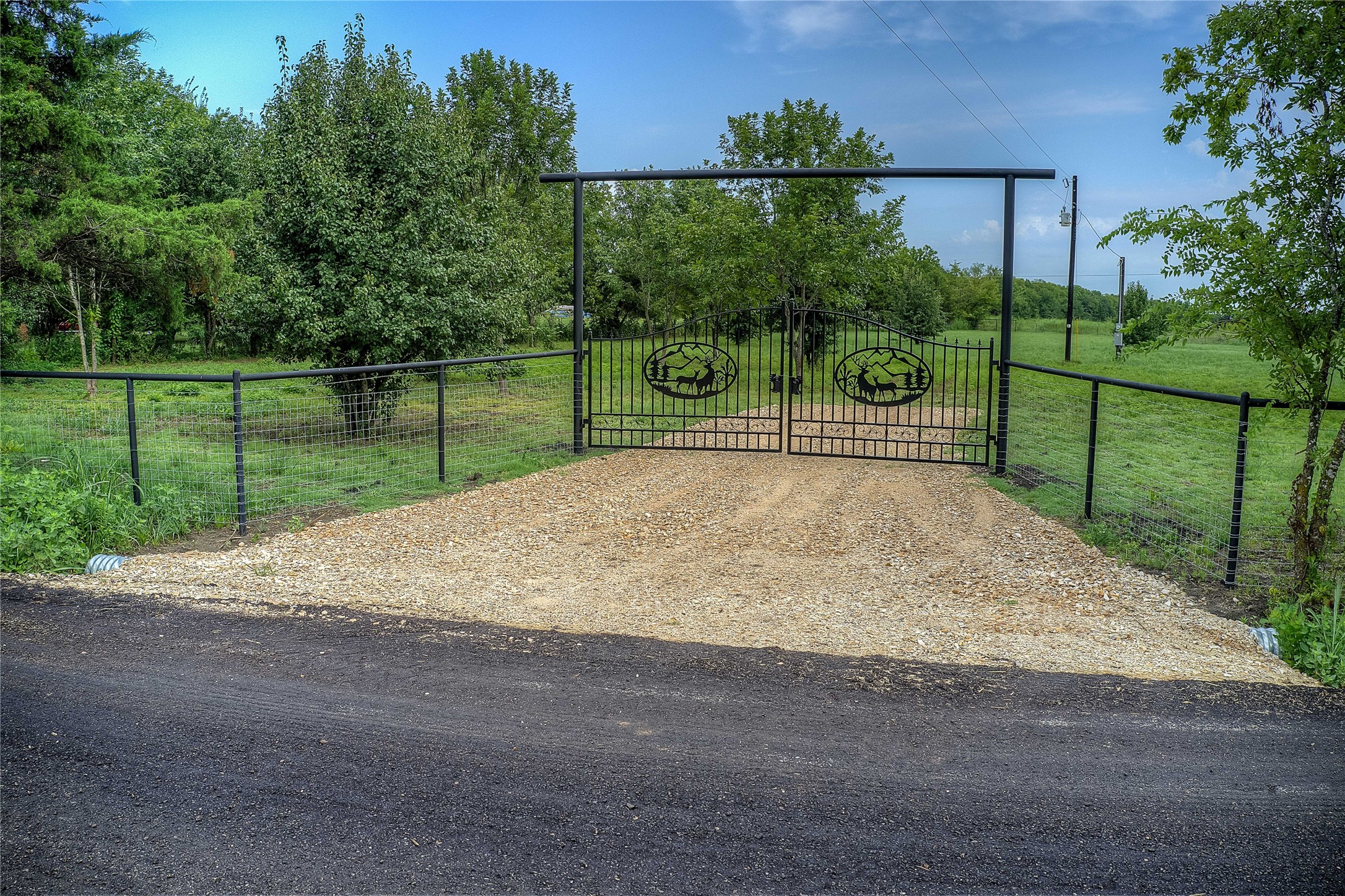 868 County Road 23940 Brookston TX 75421