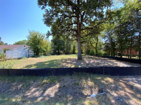 216 Carroll Avenue Irving TX 75061