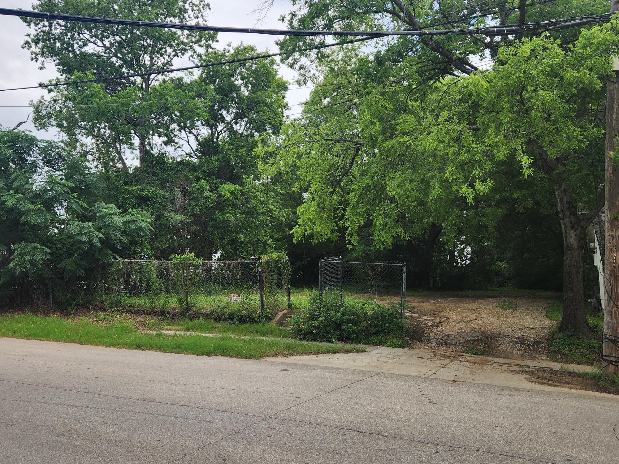 115 E Pembroke Avenue Dallas TX 75203