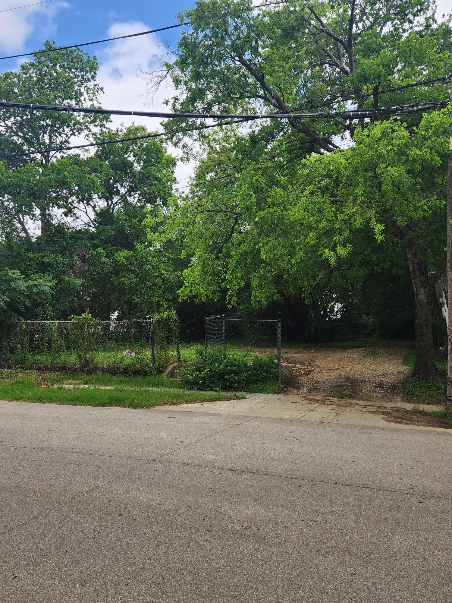 115 E Pembroke Avenue Dallas TX 75203